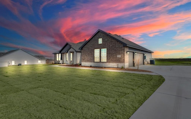 330 Big Bend Trail, Valley View, TX 76272, 3 Bedrooms Bedrooms, ,2 BathroomsBathrooms,Residential,For Sale,330 Big Bend Trail,20744585