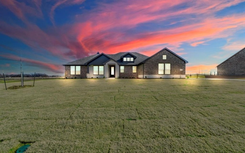 330 Big Bend Trail, Valley View, TX 76272, 3 Bedrooms Bedrooms, ,2 BathroomsBathrooms,Residential,For Sale,330 Big Bend Trail,20744585