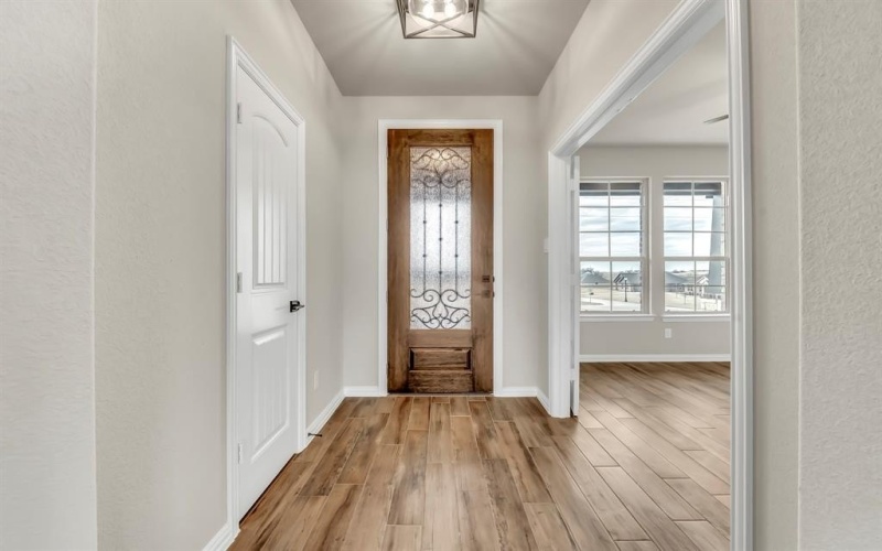 330 Big Bend Trail, Valley View, TX 76272, 3 Bedrooms Bedrooms, ,2 BathroomsBathrooms,Residential,For Sale,330 Big Bend Trail,20744585