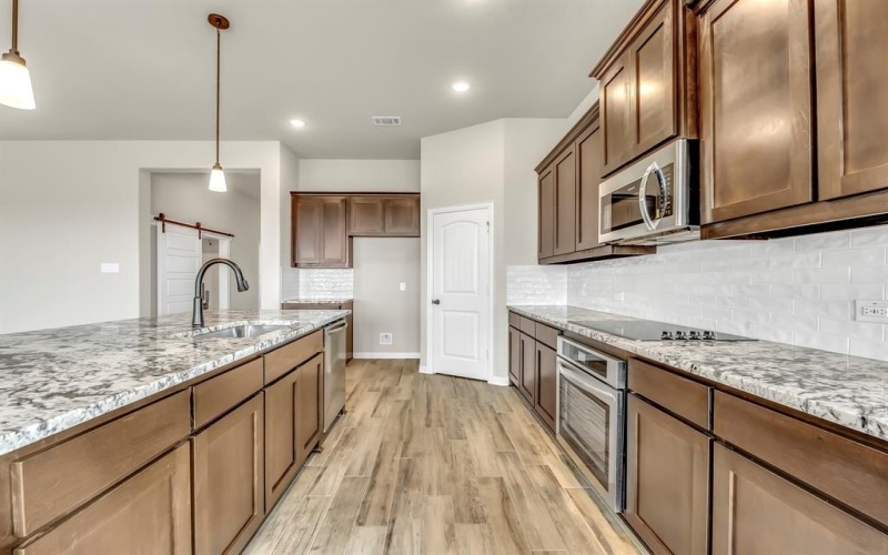 360 Big Bend Trail, Valley View, TX 76272, 4 Bedrooms Bedrooms, ,3 BathroomsBathrooms,Residential,For Sale,360 Big Bend Trail,20744607