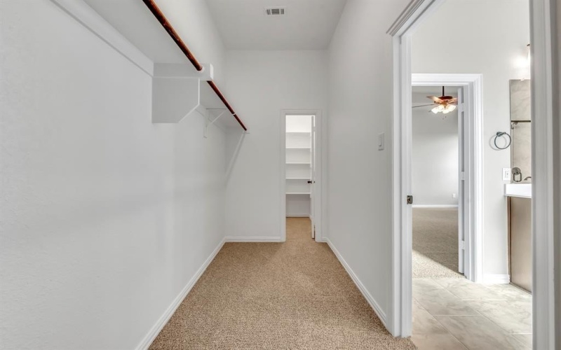 360 Big Bend Trail, Valley View, TX 76272, 4 Bedrooms Bedrooms, ,3 BathroomsBathrooms,Residential,For Sale,360 Big Bend Trail,20744607