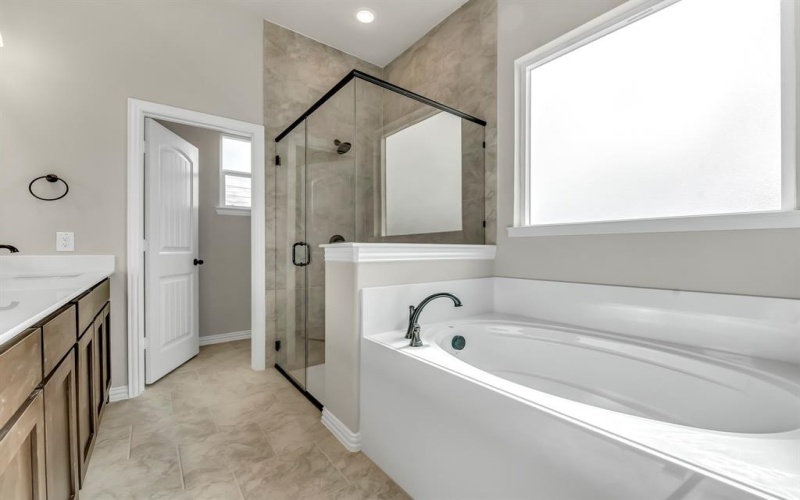 360 Big Bend Trail, Valley View, TX 76272, 4 Bedrooms Bedrooms, ,3 BathroomsBathrooms,Residential,For Sale,360 Big Bend Trail,20744607