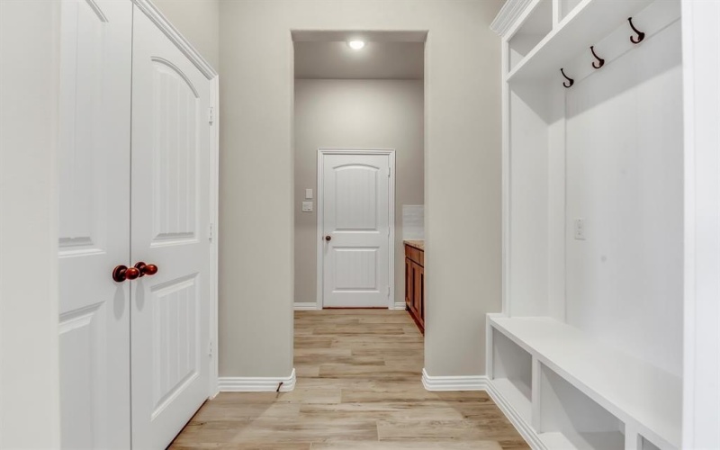 360 Big Bend Trail, Valley View, TX 76272, 4 Bedrooms Bedrooms, ,3 BathroomsBathrooms,Residential,For Sale,360 Big Bend Trail,20744607
