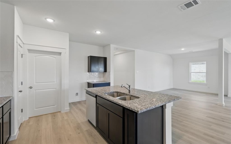 212 Mercy Street, Godley, TX 76044, 3 Habitaciones Habitaciones , ,2 BañosBaños,Residential,En Venta,212 Mercy Street,20754889