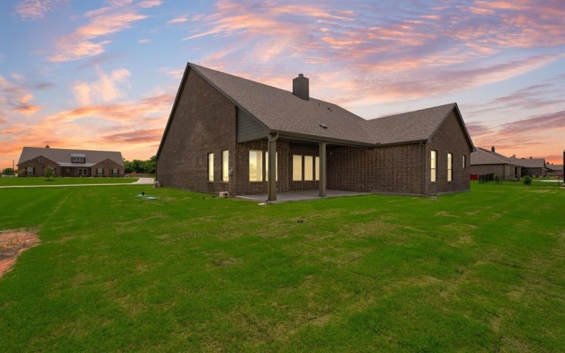 450 Brown Road, Leonard, TX 75452, 5 Bedrooms Bedrooms, ,5 BathroomsBathrooms,Residential,For Sale,450 Brown Road,20839316