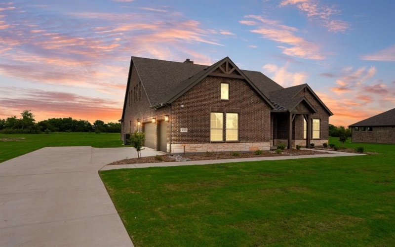 450 Brown Road, Leonard, TX 75452, 5 Bedrooms Bedrooms, ,5 BathroomsBathrooms,Residential,For Sale,450 Brown Road,20839316
