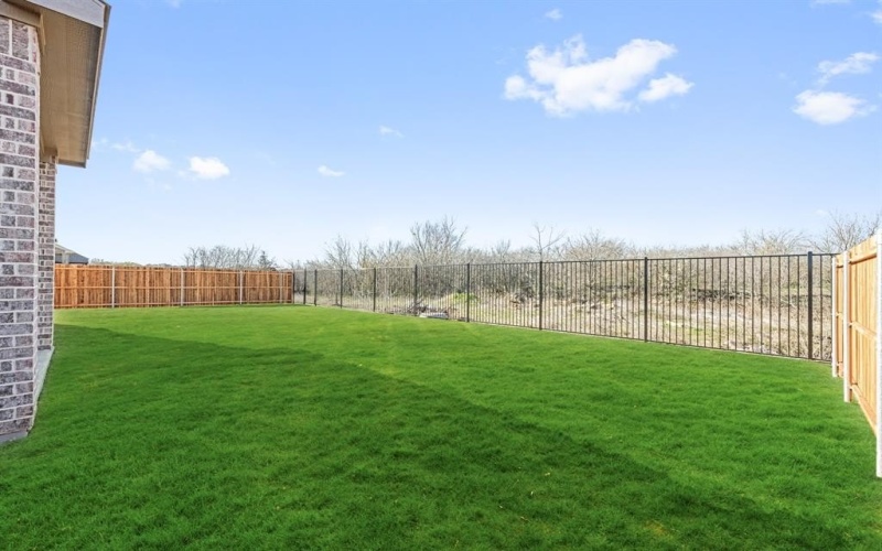 184 Creekside Drive, Sanger, TX 76266, 5 Bedrooms Bedrooms, ,3 BathroomsBathrooms,Residential,For Sale,184 Creekside Drive,20820270