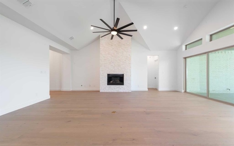 1248 High Street, The Colony, TX 75056, 4 Bedrooms Bedrooms, ,5 BathroomsBathrooms,Residential,For Sale,1248 High Street,20813771