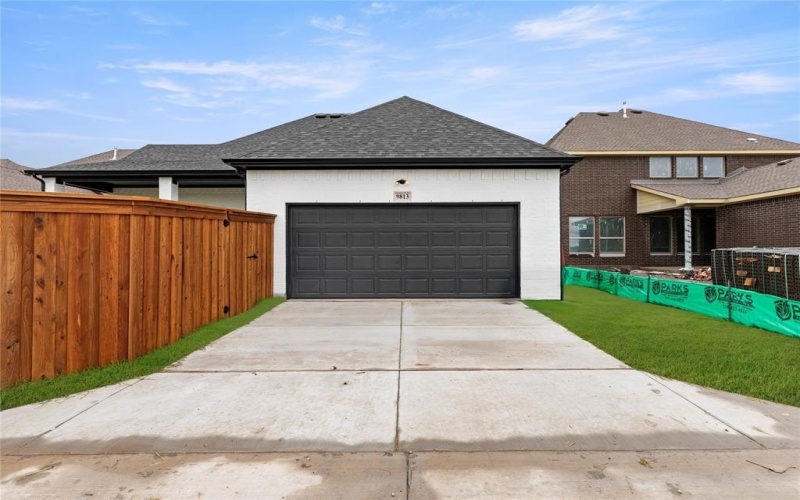 9813 Dahlia Boulevard, Mesquite, TX 75126, 4 Bedrooms Bedrooms, ,3 BathroomsBathrooms,Residential,For Sale,9813 Dahlia Boulevard,20820948