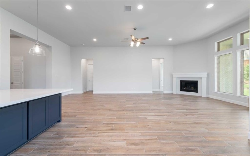 168 Sandie Drive, Rhome, TX 76078, 4 Bedrooms Bedrooms, ,3 BathroomsBathrooms,Residential,For Sale,168 Sandie Drive,20871318