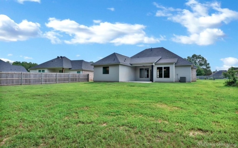 8142 MYRTLEWOOD Drive, Greenwood, LA 71033, 4 Bedrooms Bedrooms, ,2 BathroomsBathrooms,Residential,For Sale,8142 MYRTLEWOOD Drive,20858060
