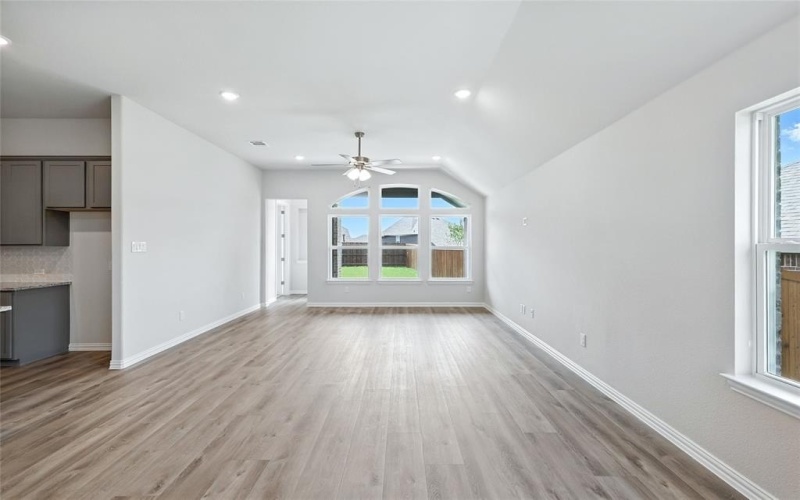 506 Red Barn Drive, Van Alstyne, TX 75459, 4 Habitaciones Habitaciones , ,3 BañosBaños,Residential,En Venta,506 Red Barn Drive,20856106