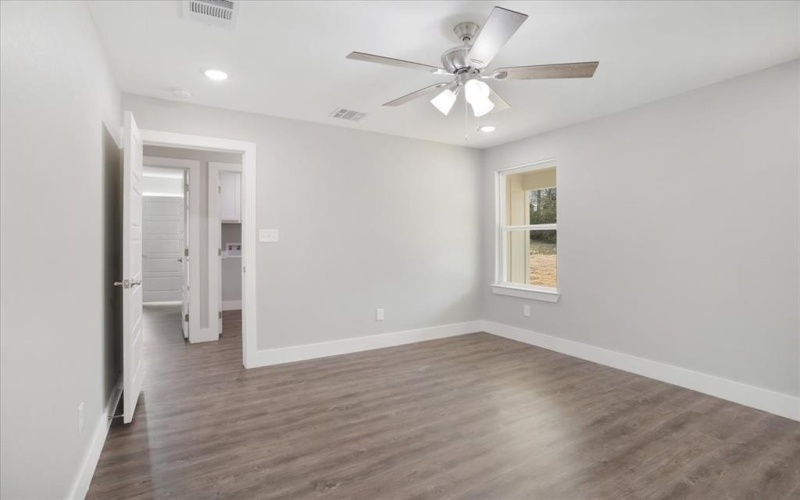 521 Gates Street #A&B, Bonham, TX 75418, 6 Habitaciones Habitaciones , ,5 BañosBaños,Residential Multi Family,En Venta,521 Gates Street,20861189