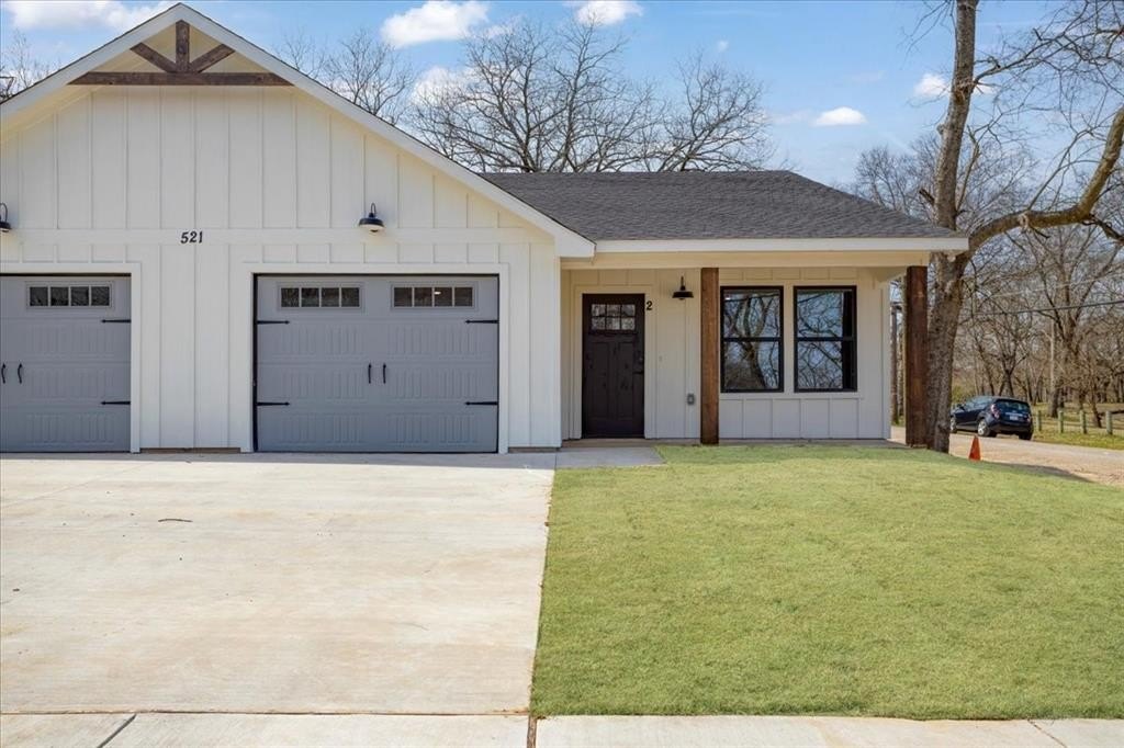 521 Gates Street #B, Bonham, TX 75418, 3 Habitaciones Habitaciones , ,2 BañosBaños,Residential,En Venta,521 Gates Street,20861211