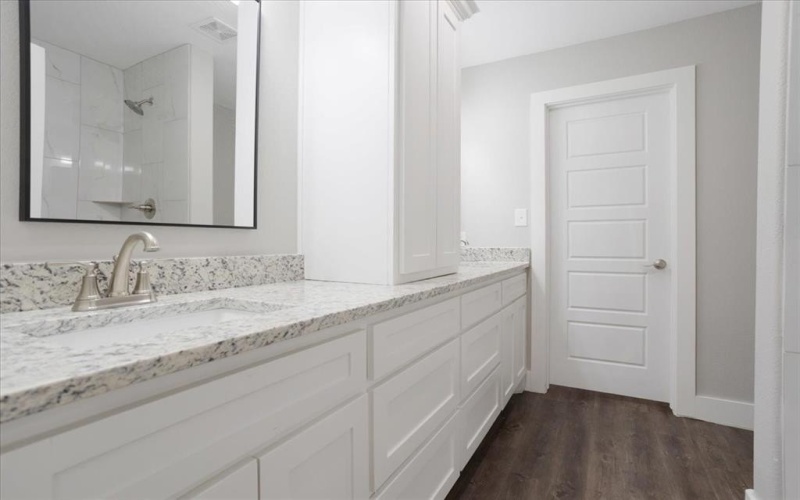 521 Gates Street #B, Bonham, TX 75418, 3 Habitaciones Habitaciones , ,2 BañosBaños,Residential,En Venta,521 Gates Street,20861211