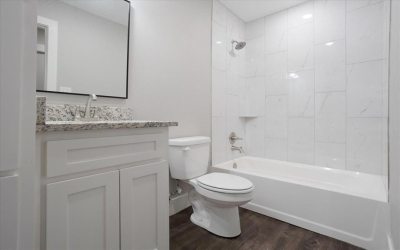 521 Gates Street #B, Bonham, TX 75418, 3 Habitaciones Habitaciones , ,2 BañosBaños,Residential,En Venta,521 Gates Street,20861211