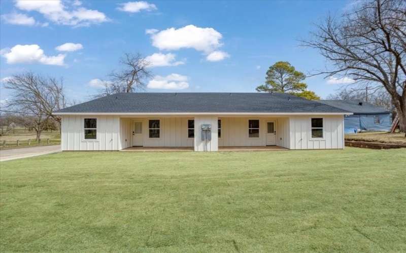 521 Gates Street #B, Bonham, TX 75418, 3 Habitaciones Habitaciones , ,2 BañosBaños,Residential,En Venta,521 Gates Street,20861211