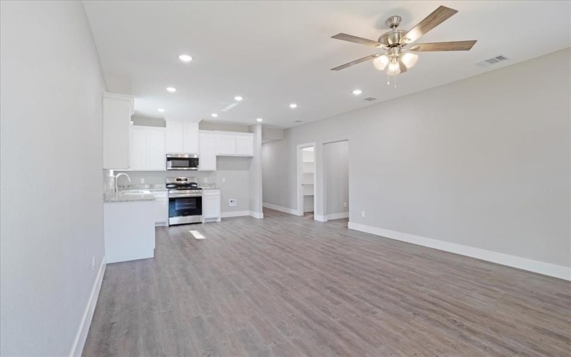 521 Gates Street #B, Bonham, TX 75418, 3 Habitaciones Habitaciones , ,2 BañosBaños,Residential,En Venta,521 Gates Street,20861211