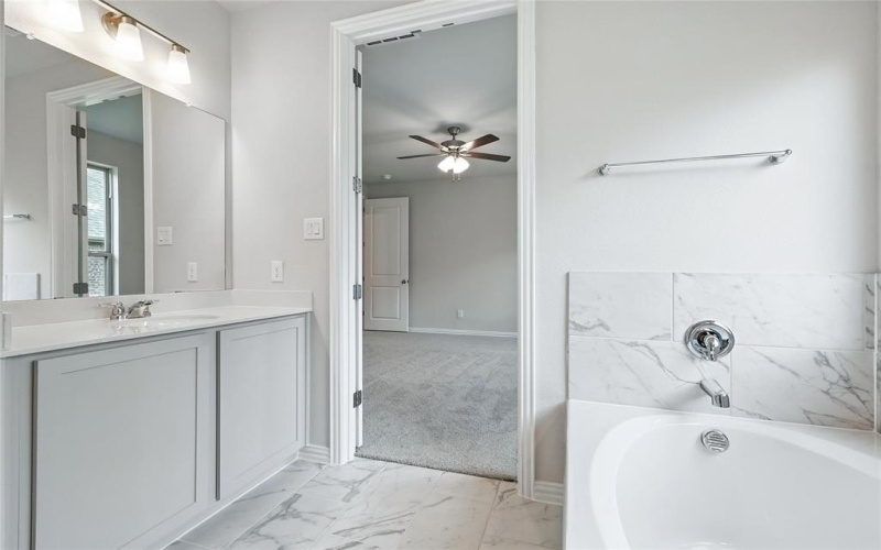 509 Hummingbird Lane, Van Alstyne, TX 75495, 4 Bedrooms Bedrooms, ,3 BathroomsBathrooms,Residential,For Sale,509 Hummingbird Lane,20856181