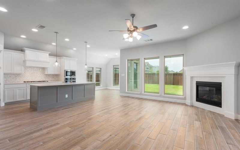 2413 Seth Drive, Midlothian, TX 76065, 4 Bedrooms Bedrooms, ,3 BathroomsBathrooms,Residential,For Sale,2413 Seth Drive,20875480
