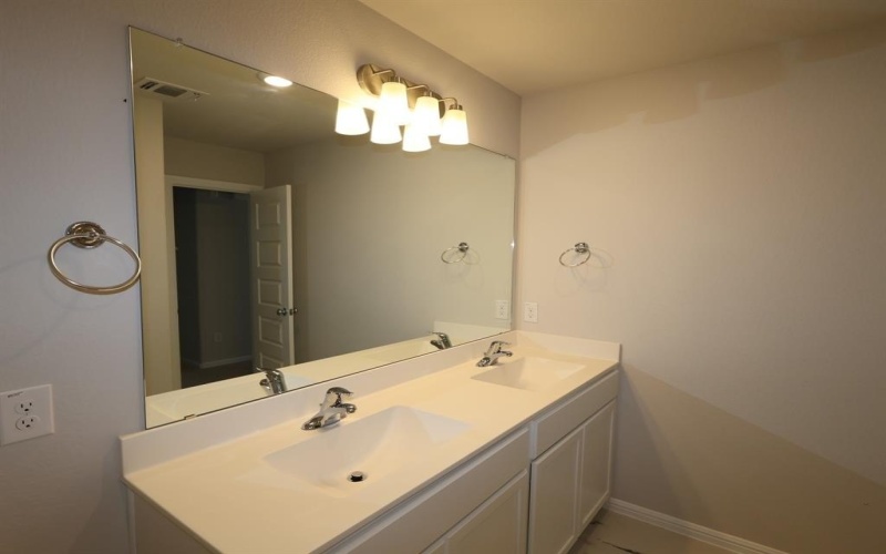 3309 Majesty Lane, Denton, TX 76208, 5 Habitaciones Habitaciones , ,5 BañosBaños,Residential,En Venta,3309 Majesty Lane,0,20864058