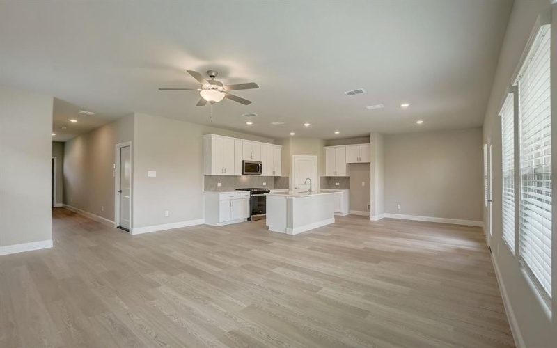 513 Ezra Lane, McKinney, TX 75069, 4 Bedrooms Bedrooms, ,2 BathroomsBathrooms,Residential,For Sale,513 Ezra Lane,20882185