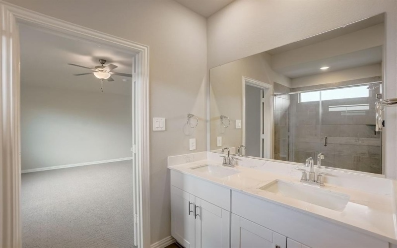 513 Ezra Lane, McKinney, TX 75069, 4 Bedrooms Bedrooms, ,2 BathroomsBathrooms,Residential,For Sale,513 Ezra Lane,20882185