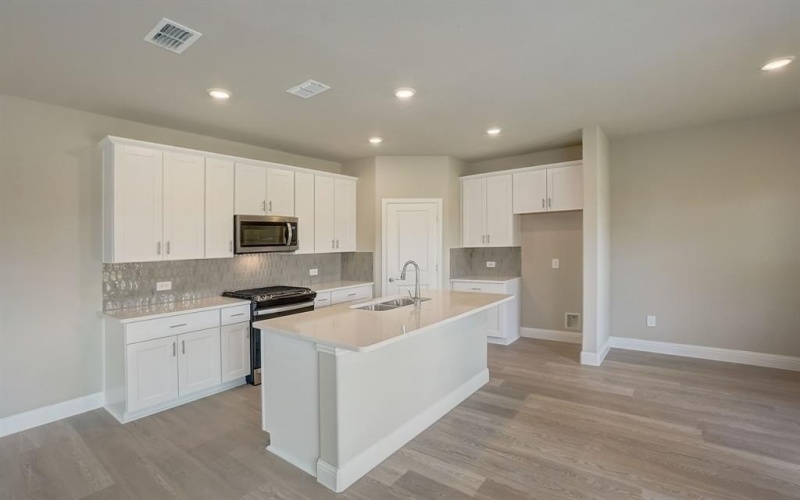 513 Ezra Lane, McKinney, TX 75069, 4 Bedrooms Bedrooms, ,2 BathroomsBathrooms,Residential,For Sale,513 Ezra Lane,20882185