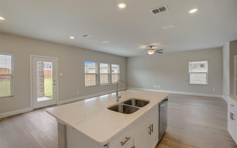 513 Ezra Lane, McKinney, TX 75069, 4 Bedrooms Bedrooms, ,2 BathroomsBathrooms,Residential,For Sale,513 Ezra Lane,20882185
