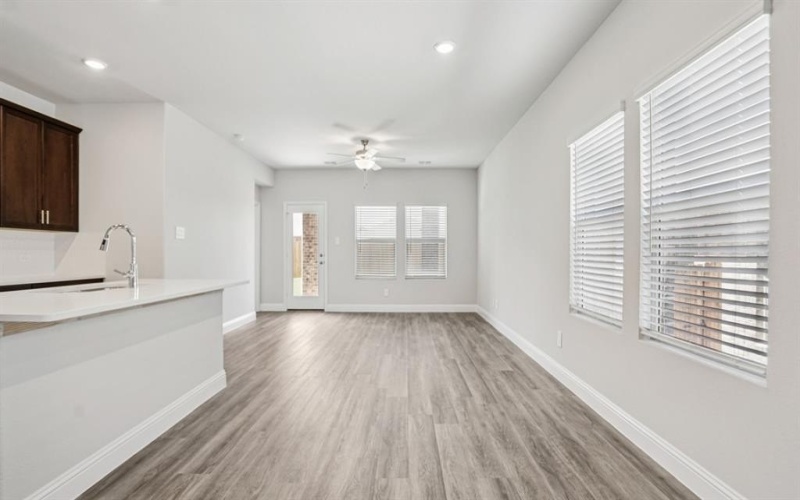 421 Ezra Lane, McKinney, TX 75069, 4 Habitaciones Habitaciones , ,2 BañosBaños,Residential,En Venta,421 Ezra Lane,20912621