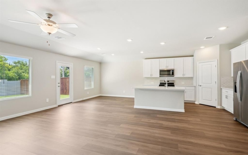 4023 Medina Drive, Farmersville, TX 75442, 3 Habitaciones Habitaciones , ,2 BañosBaños,Residential,En Venta,4023 Medina Drive,20912642