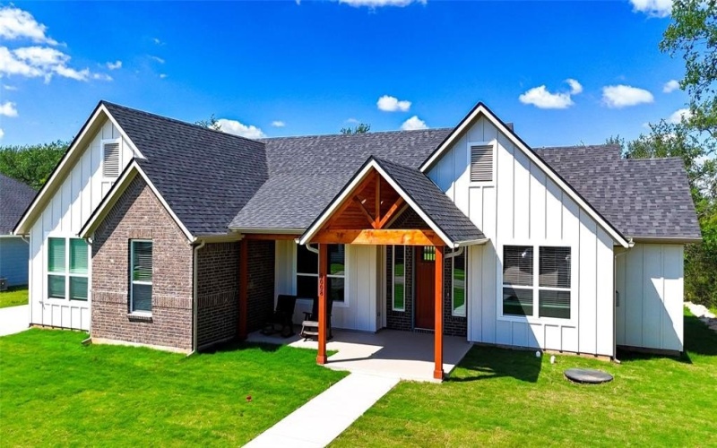 5008 SAN MARCOS Drive, Granbury, TX 76048, 3 Habitaciones Habitaciones , ,2 BañosBaños,Residential,En Venta,5008 SAN MARCOS Drive,20918643