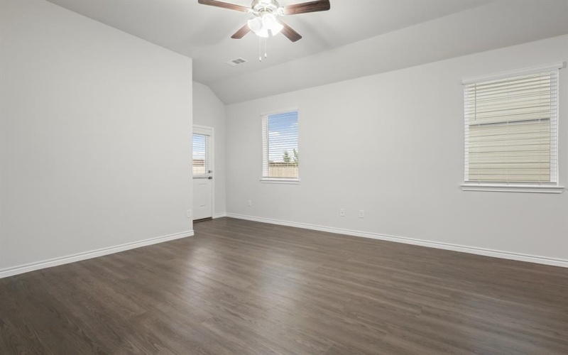1008 Wingjet Way, Fort Worth, TX 76131, 3 Habitaciones Habitaciones , ,2 BañosBaños,Residential,En Venta,1008 Wingjet Way,20915062