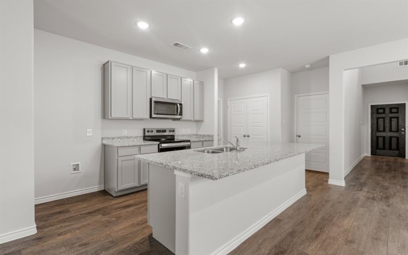 925 Rocket Plane Drive, Fort Worth, TX 76131, 4 Habitaciones Habitaciones , ,2 BañosBaños,Residential,En Venta,925 Rocket Plane Drive,20919039