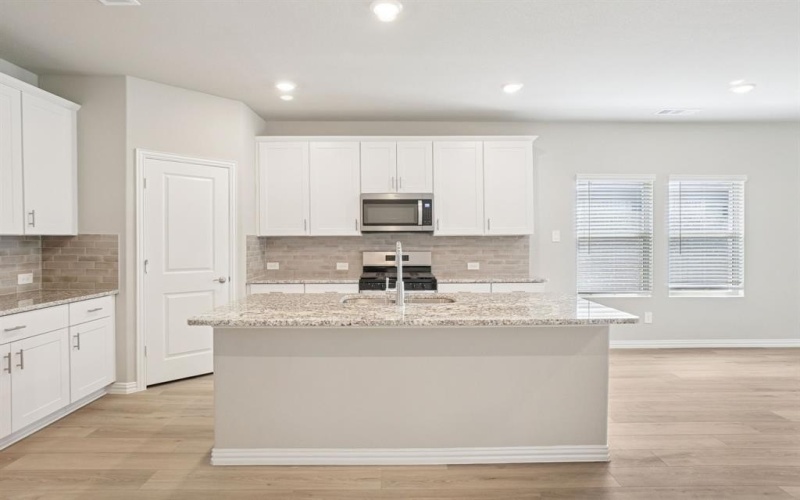4009 Medina Drive, Farmersville, TX 75422, 4 Habitaciones Habitaciones , ,2 BañosBaños,Residential,En Venta,4009 Medina Drive,20896450