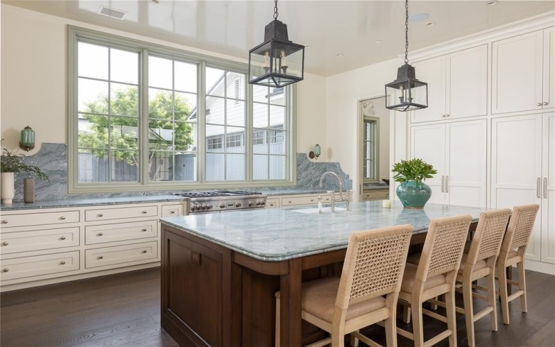 5610 Lobello, Dallas, TX 75229, 5 Bedrooms Bedrooms, ,7 BathroomsBathrooms,Residential,For Sale,5610 Lobello,20920720