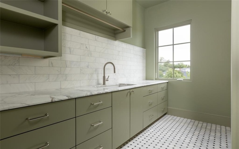 5610 Lobello, Dallas, TX 75229, 5 Bedrooms Bedrooms, ,7 BathroomsBathrooms,Residential,For Sale,5610 Lobello,20920720