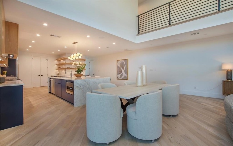 5253 Bonita Avenue, Dallas, TX 75206, 5 Bedrooms Bedrooms, ,6 BathroomsBathrooms,Residential,For Sale,5253 Bonita Avenue,20921037