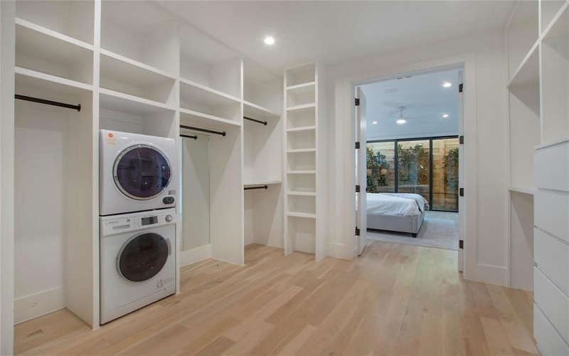 5253 Bonita Avenue, Dallas, TX 75206, 5 Bedrooms Bedrooms, ,6 BathroomsBathrooms,Residential,For Sale,5253 Bonita Avenue,20921037