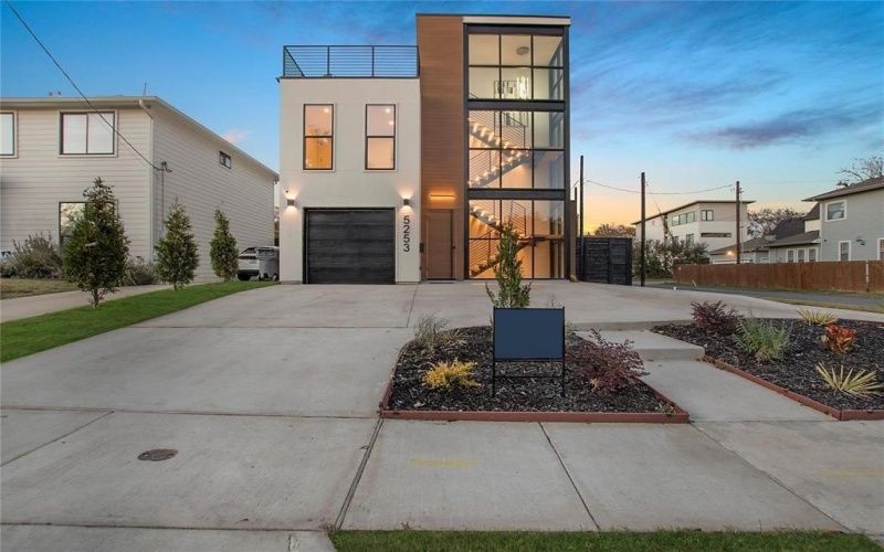 5253 Bonita Avenue, Dallas, TX 75206, 5 Bedrooms Bedrooms, ,6 BathroomsBathrooms,Residential,For Sale,5253 Bonita Avenue,20921037