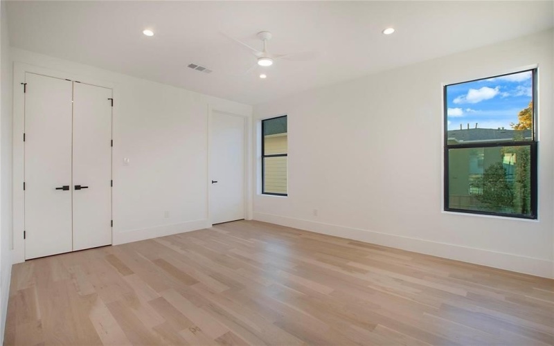 5253 Bonita Avenue, Dallas, TX 75206, 5 Bedrooms Bedrooms, ,6 BathroomsBathrooms,Residential,For Sale,5253 Bonita Avenue,20921037