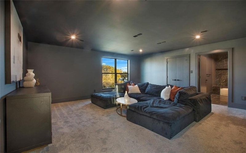 5253 Bonita Avenue, Dallas, TX 75206, 5 Bedrooms Bedrooms, ,6 BathroomsBathrooms,Residential,For Sale,5253 Bonita Avenue,20921037