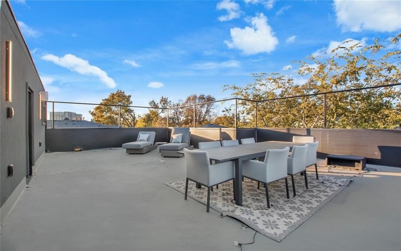 5253 Bonita Avenue, Dallas, TX 75206, 5 Bedrooms Bedrooms, ,6 BathroomsBathrooms,Residential,For Sale,5253 Bonita Avenue,20921037