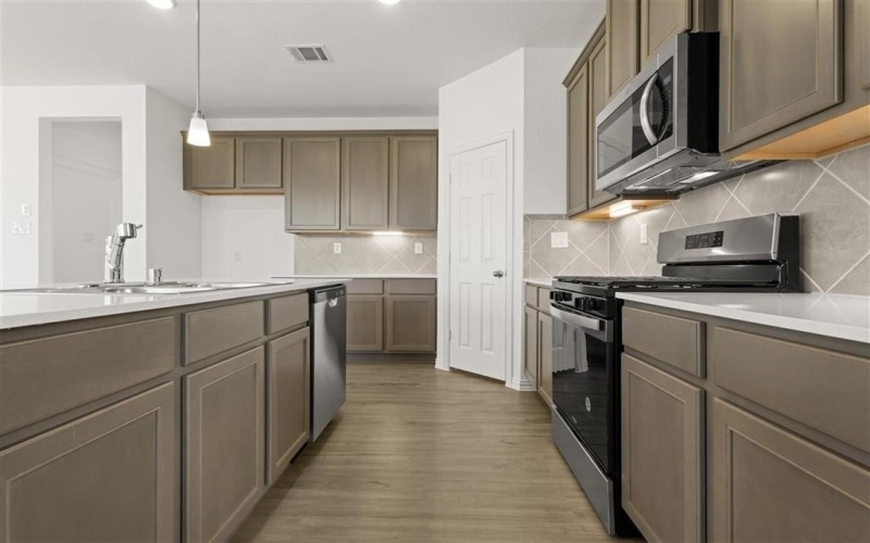 1406 Martingale Lane, Forney, TX 75126, 4 Bedrooms Bedrooms, ,3 BathroomsBathrooms,Residential,For Sale,1406 Martingale Lane,20886898