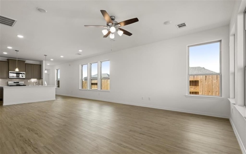 1406 Martingale Lane, Forney, TX 75126, 4 Bedrooms Bedrooms, ,3 BathroomsBathrooms,Residential,For Sale,1406 Martingale Lane,20886898