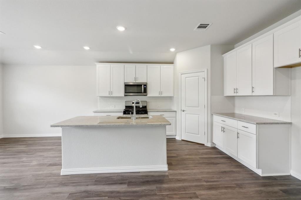 4031 Medina Drive, Farmersville, TX 75442, 3 Bedrooms Bedrooms, ,2 BathroomsBathrooms,Residential,For Sale,4031 Medina Drive,20923602