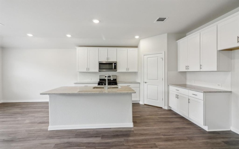 4031 Medina Drive, Farmersville, TX 75442, 3 Bedrooms Bedrooms, ,2 BathroomsBathrooms,Residential,For Sale,4031 Medina Drive,20923602