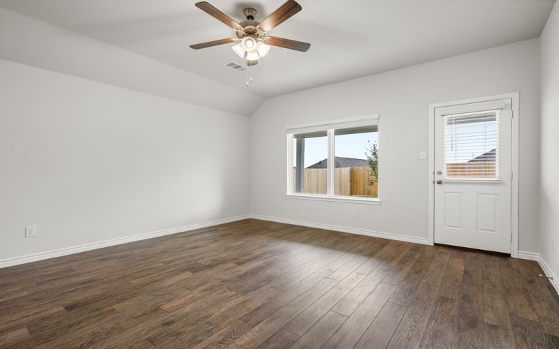 929 Rocket Plane Drive, Fort Worth, TX 76131, 3 Bedrooms Bedrooms, ,2 BathroomsBathrooms,Residential,For Sale,929 Rocket Plane Drive,20916138