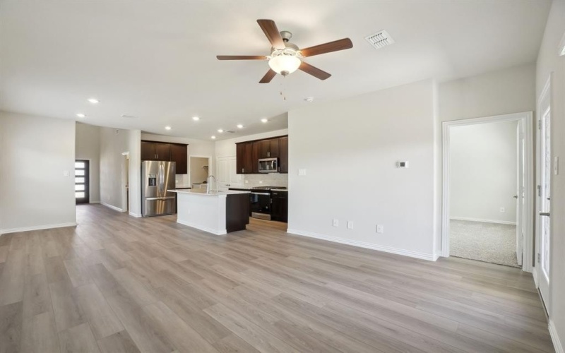 3915 Sandstone Drive, Princeton, TX 75071, 4 Habitaciones Habitaciones , ,2 BañosBaños,Residential,En Venta,3915 Sandstone Drive,20910137