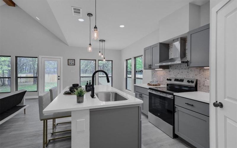 715 E Hanna Street, Denison, TX 75021, 3 Bedrooms Bedrooms, ,2 BathroomsBathrooms,Residential,For Sale,715 E Hanna Street,0,20887350